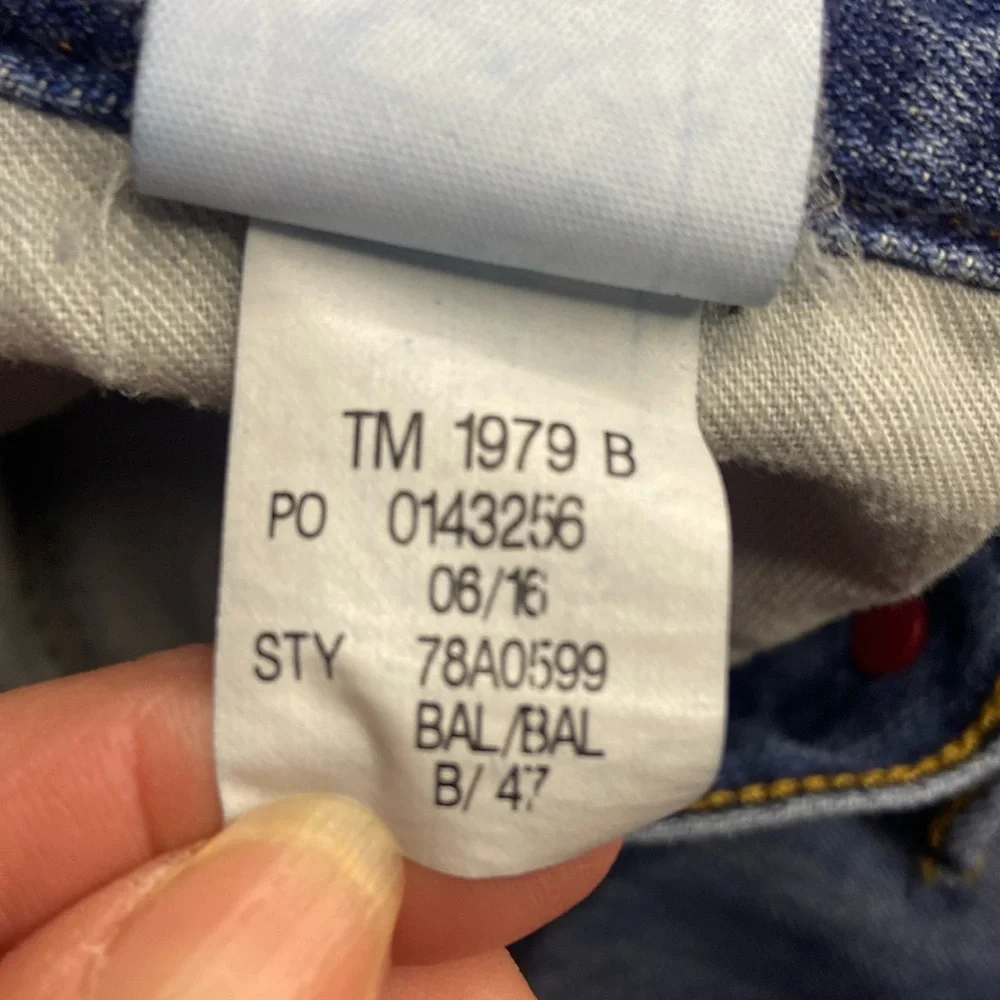Tommy Hilfiger Relaxed Fit Straight Leg Men's Denim Jeans 35 x 32